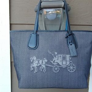 NEW STYLE!!  Coach Horse and Buggy Tote Excellent